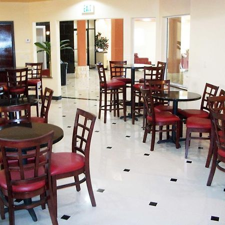 Robinson Inn And Suites ภายนอก รูปภาพ